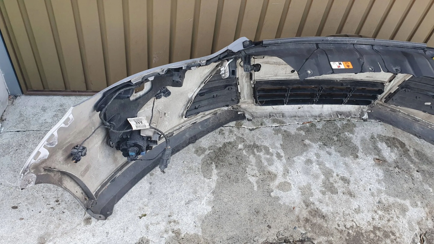 Ford Focus mk3 III 10-14 xenon 6xpdc nárazník přední předek $