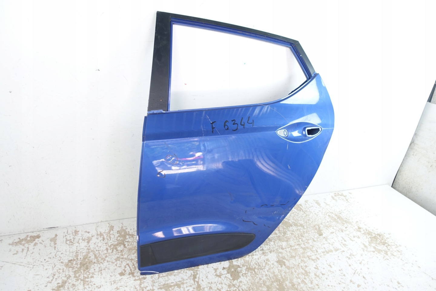 HYUNDAI I10 II 2013- door rear. left rear part