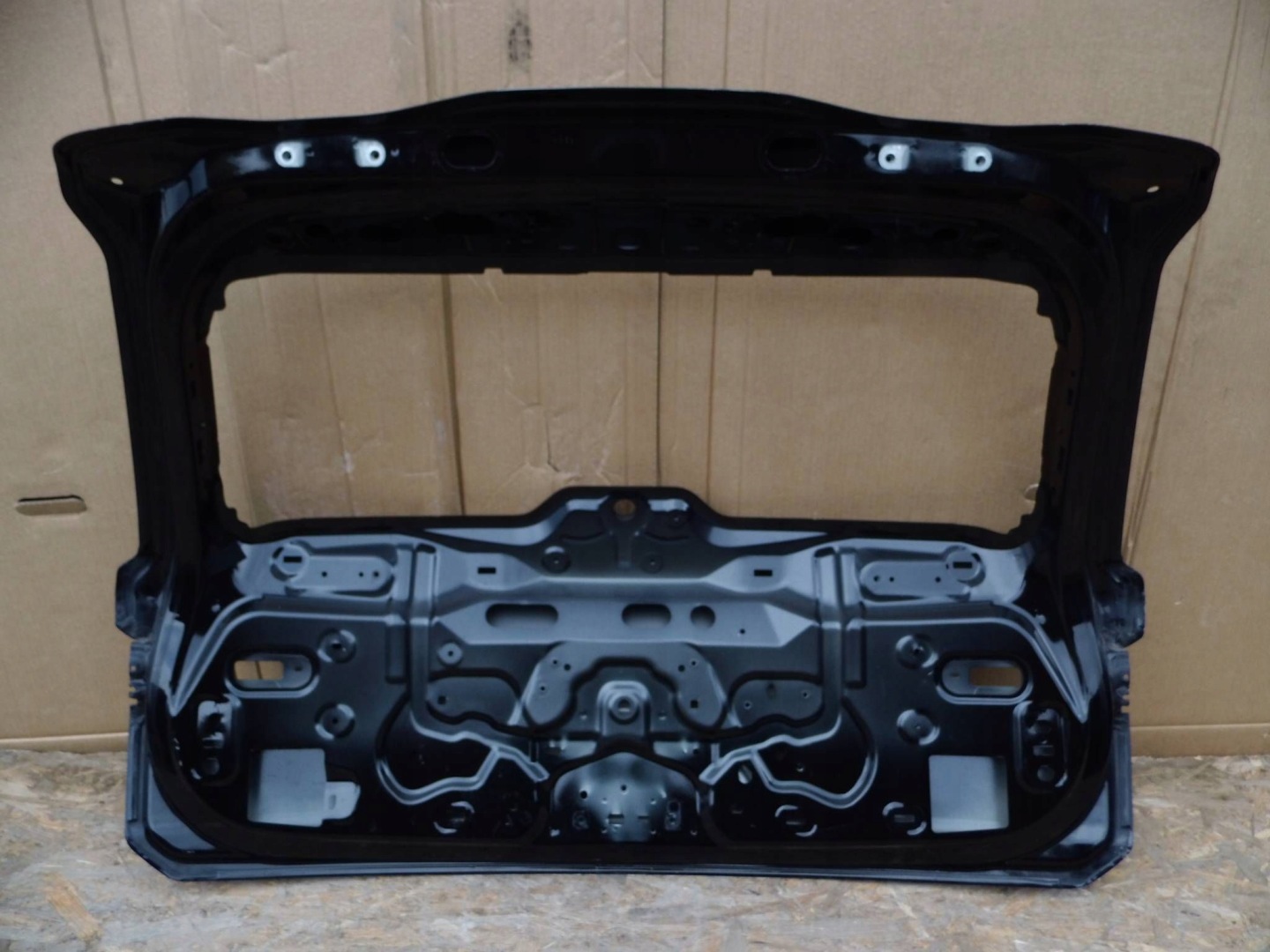 Volvo V60 II 2018-2025 KOMBI boot doors rear part 31455954