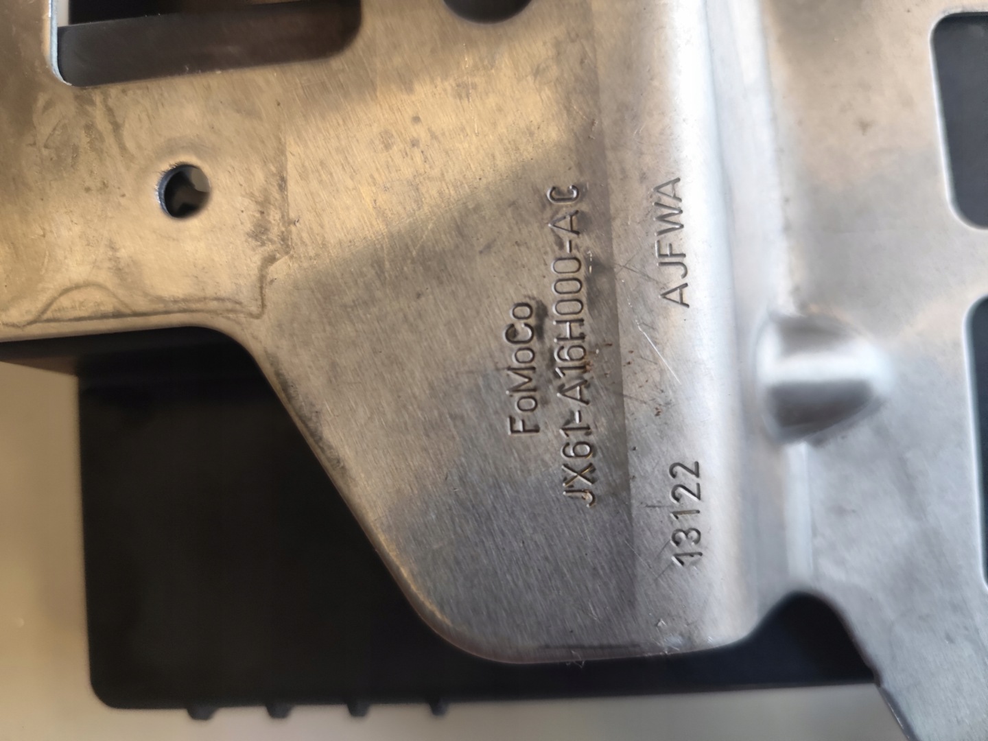 FORD KUGA MK3 Grundlage AKUMULATORA