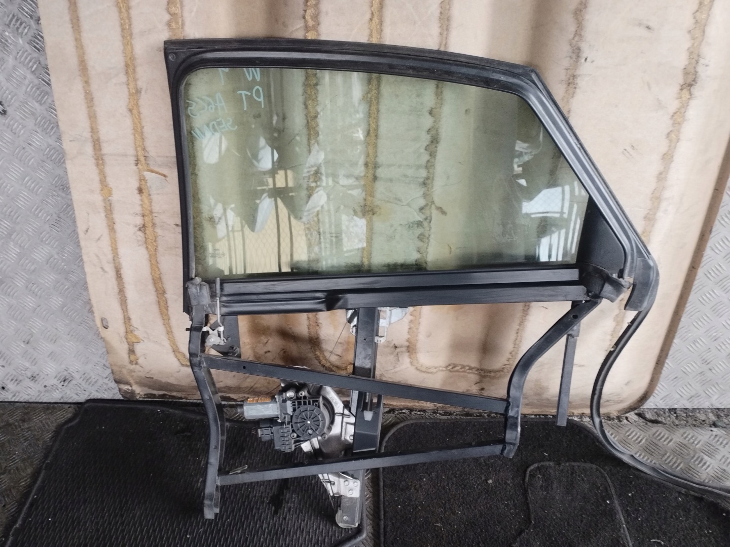 window regulator right rear part Audi A6C5 sedan