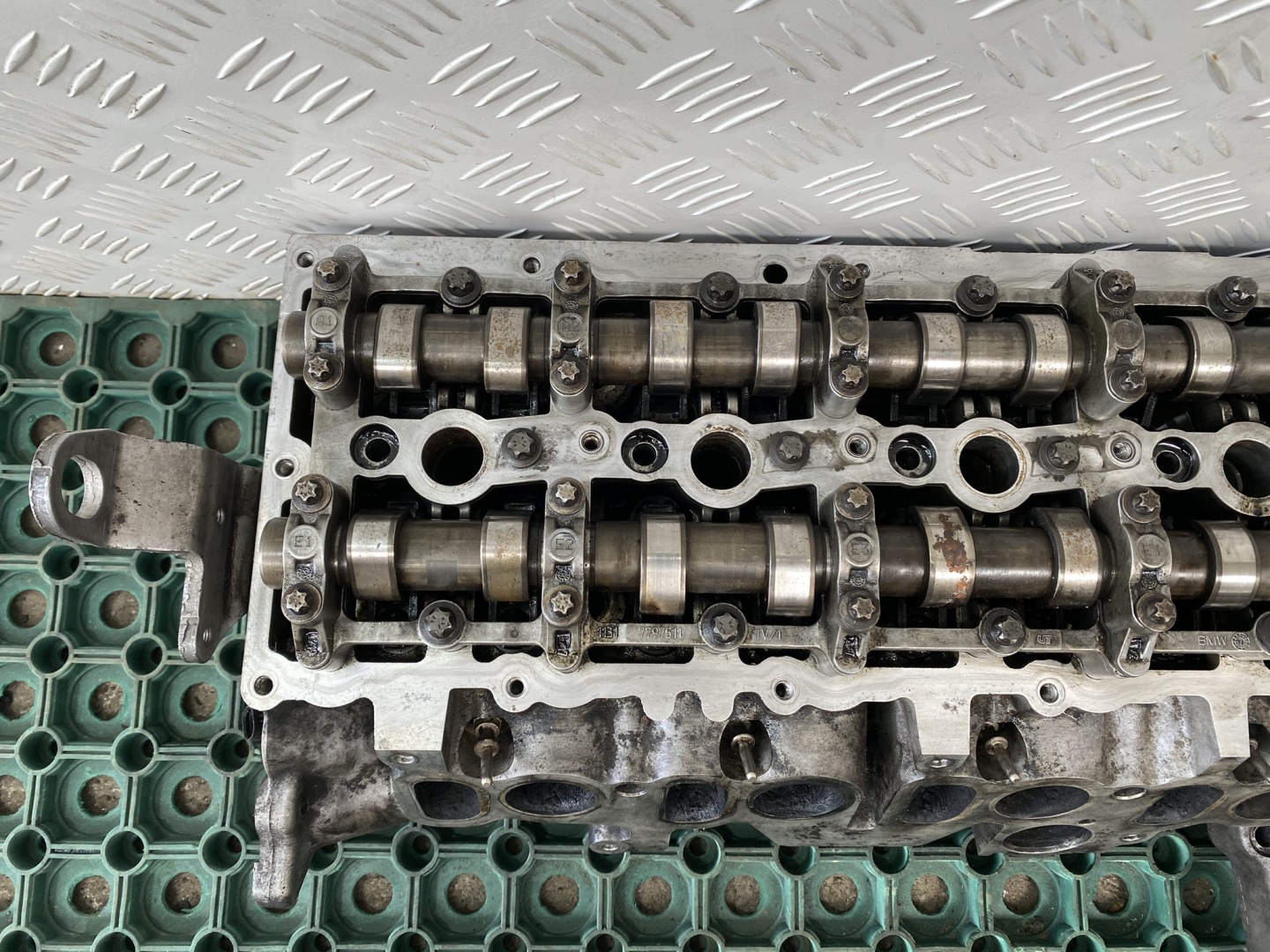 BMW E81 E87 07-12 2.0D N47D20 TESTATA completa ALBERI A CAMME 7797678 OE