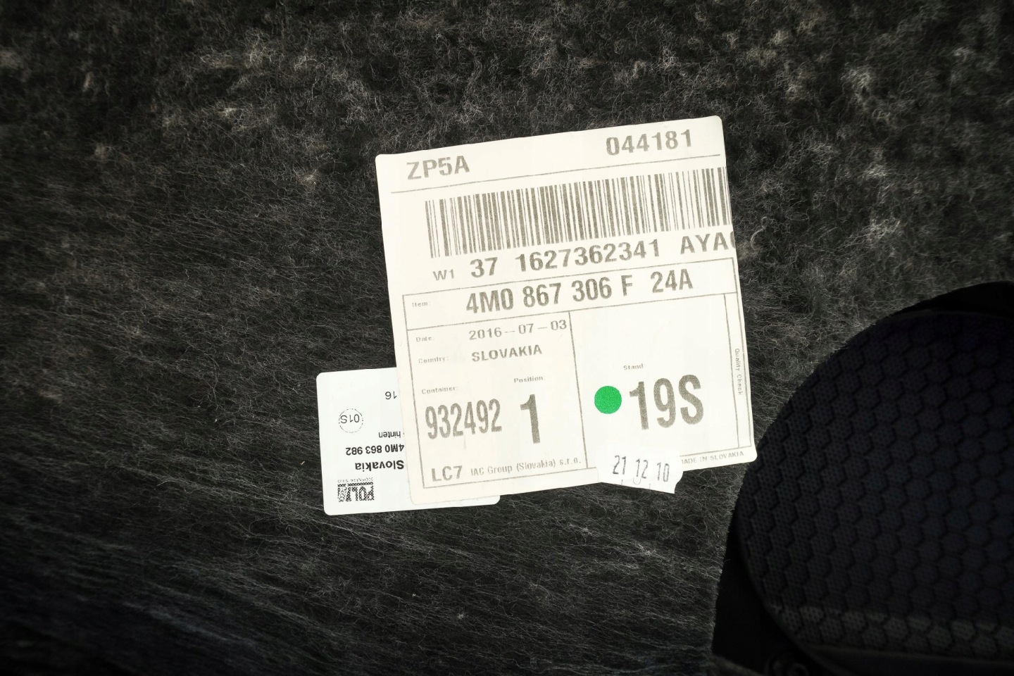 upholstery side door rear part PR Audi Q7 4M0867306F