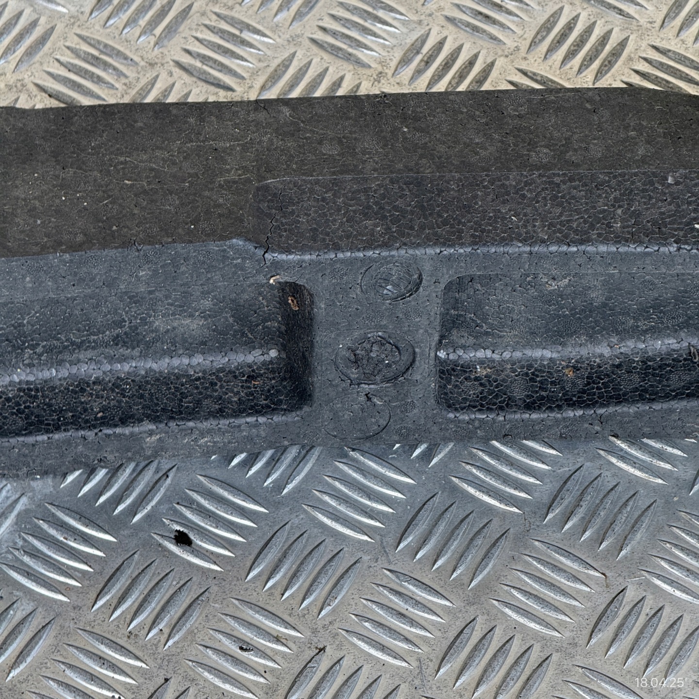 ABSORBER der Stoßstange vorne träger Polystyren RENAULT KADJAR 620932882R