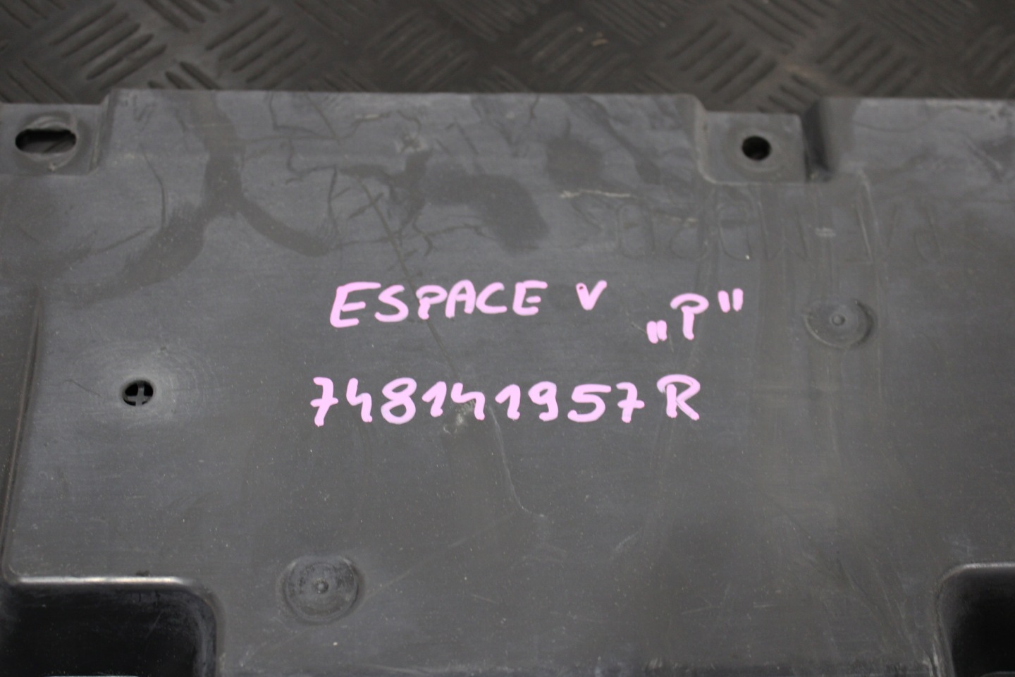 abdeckung Blende Abdeckung Unterfahrschutz rechts 748141957R RENAULT ESPACE V 5