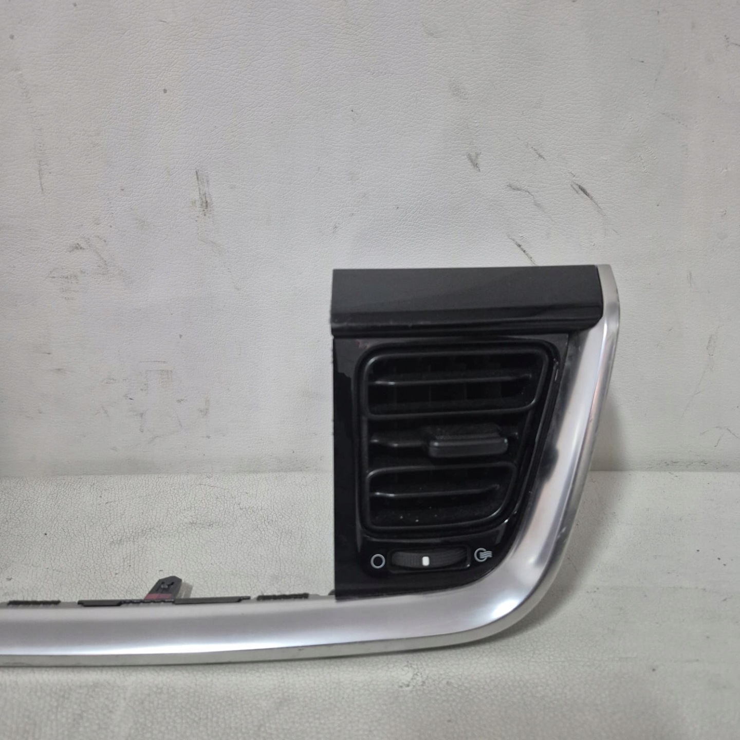 KIA RIO IV -> frame moulding grid air conditioning devices consoles H8974-20000