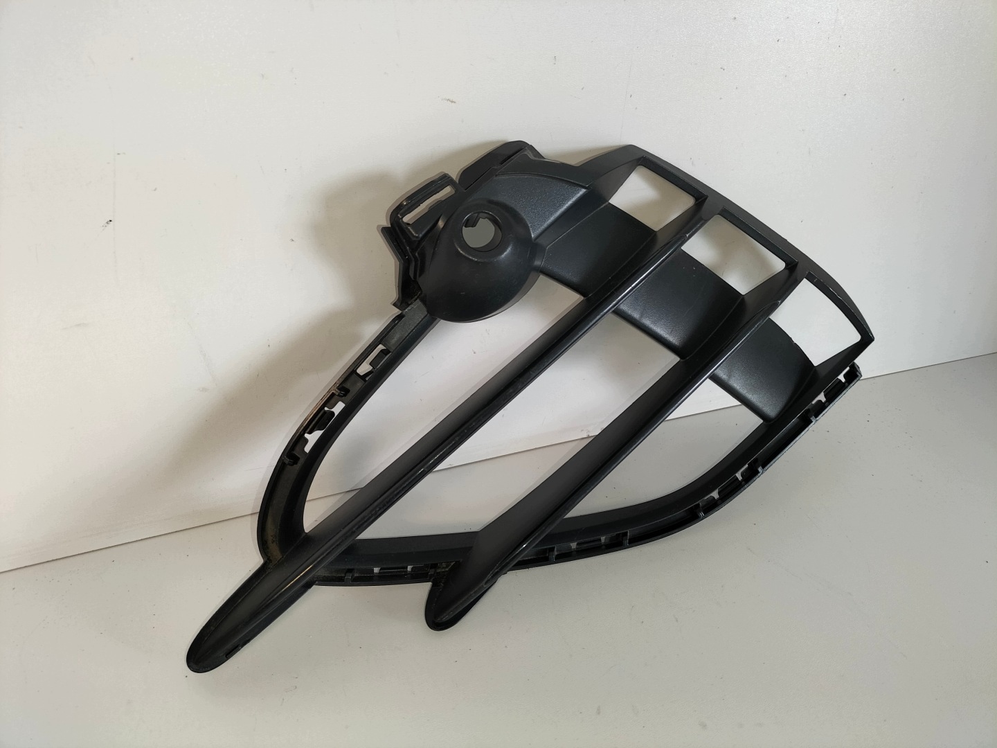 front bumper grille front left MERCEDES E KLASA W214 AMG 63 22