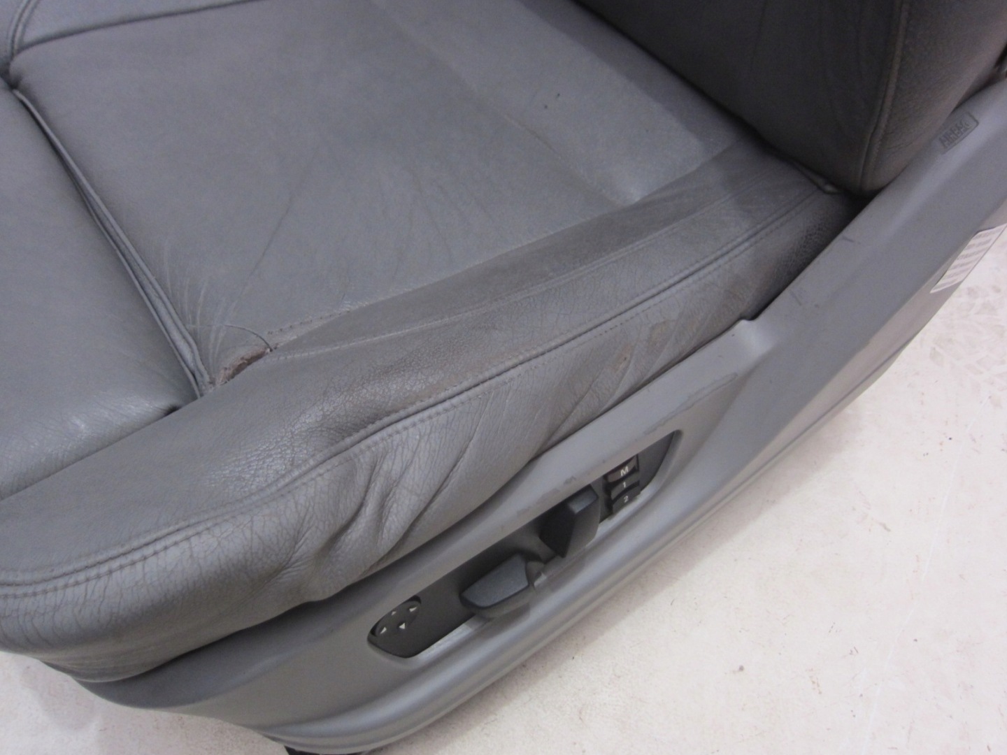 BMW E70 X5 seat left driver´s grey leather original electrical SPORT EUROP