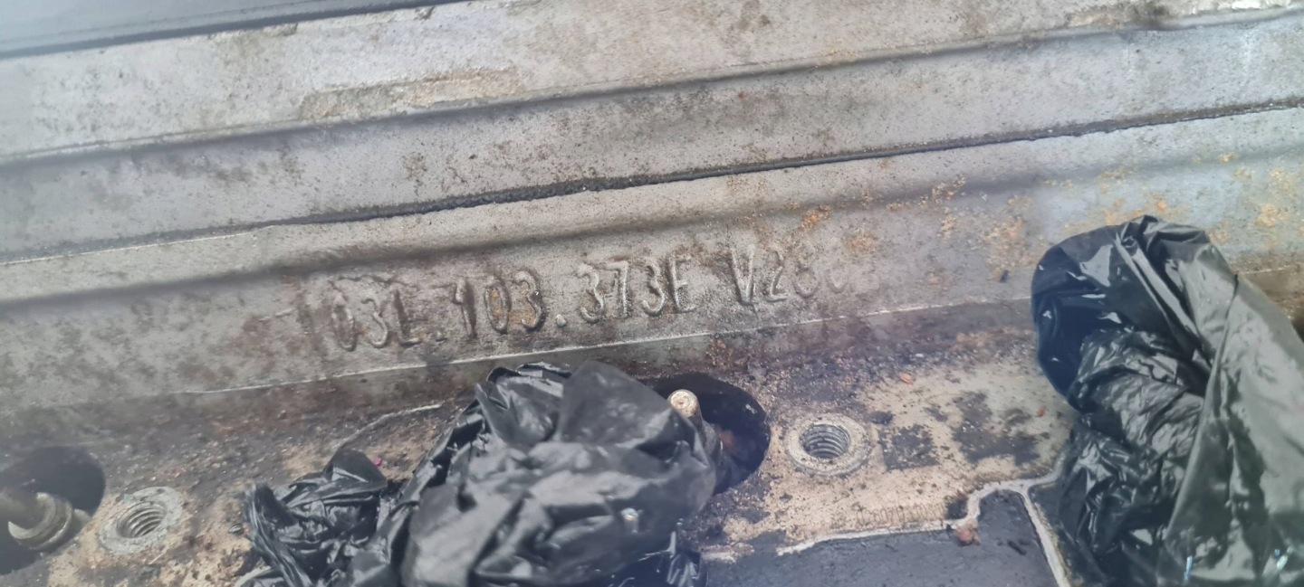 A6 C6 LIFT engine pillar CAH CAHA 2.0 TDI A4 B8 A5 Q5