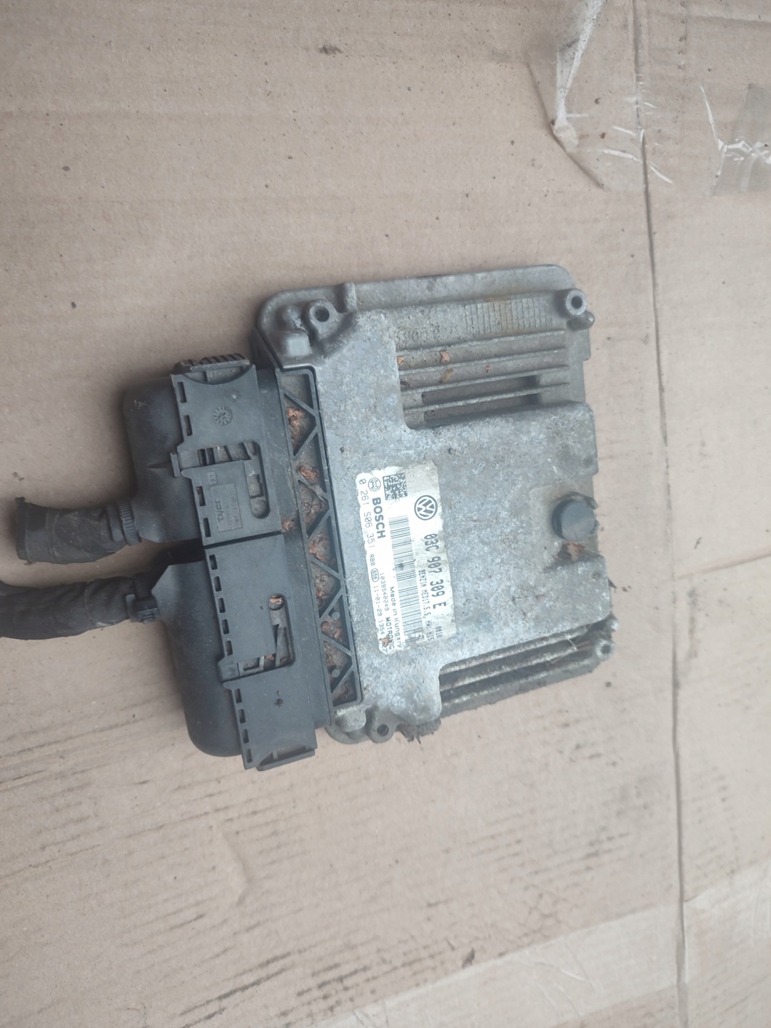 Ordinateur ECU Unité de contrôle VW 03C907309E 0261S06351