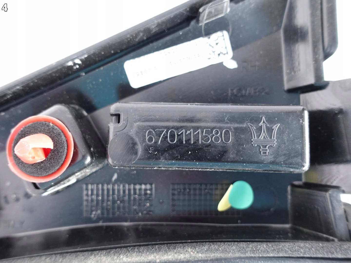 MASERATI LEVANTE moulding cover SPOILER right rear part