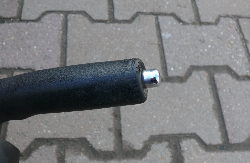 páčka elektrická brzda POSTOJOWEGO MITSUBISHI OUTLANDER a 1 03-06r.