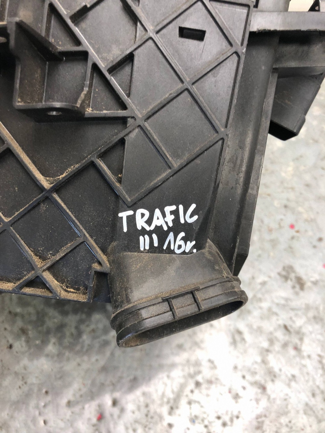 SCATOLA per batteria RENAULT TRAFIC III 244460003R
