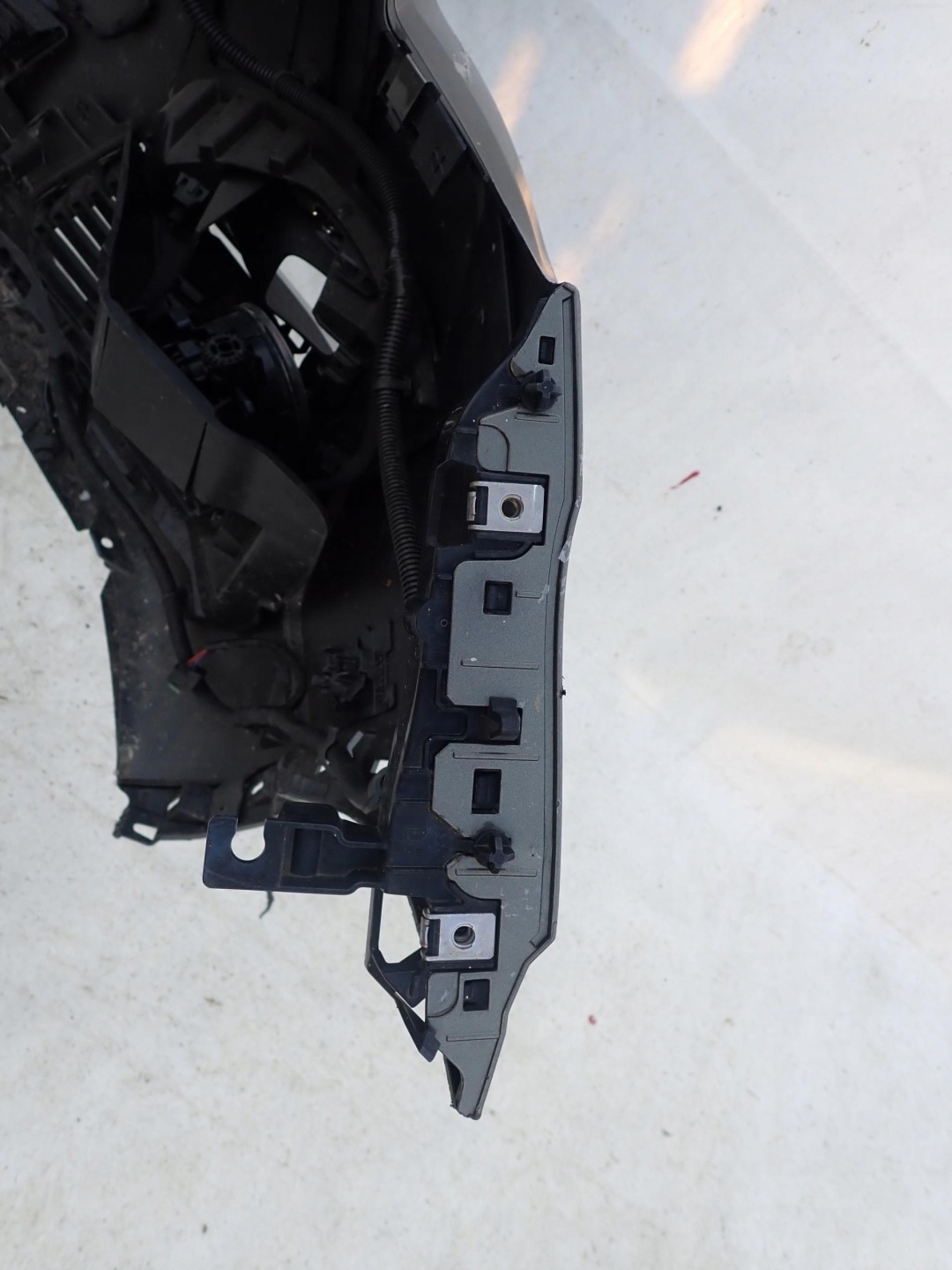 PEUGEOT 3008 II 16- bumper front KAMERA 6PDC