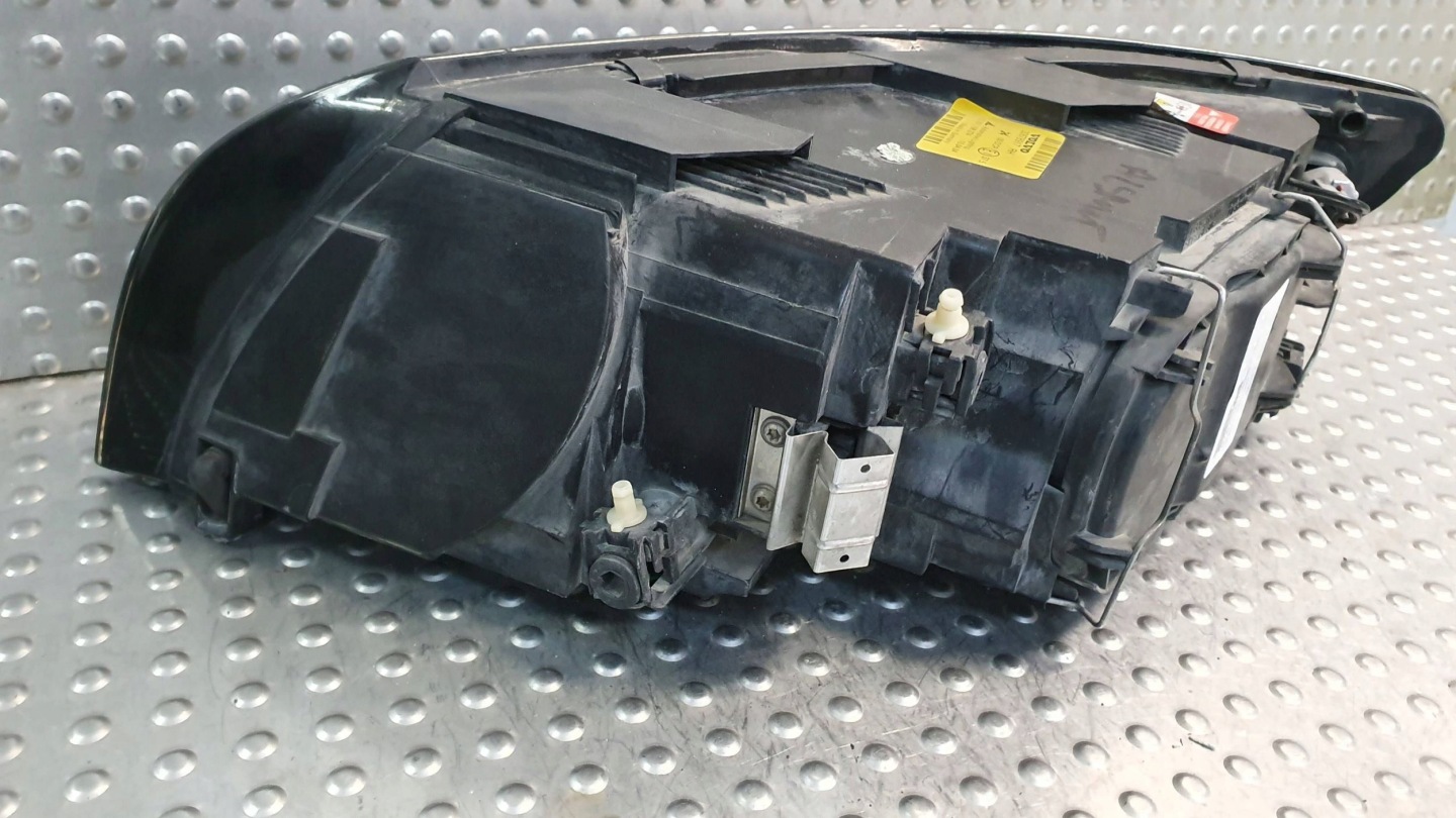 light front right XENON VOLVO V50 04- 30678917