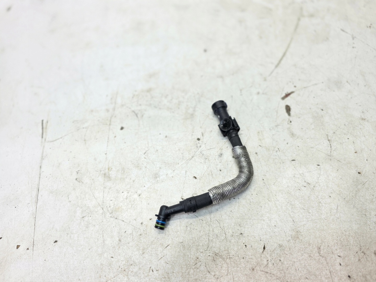 pipe pressure fuel line AUDI A4 A5 A6 Q7 3.0 TDI 059130308E