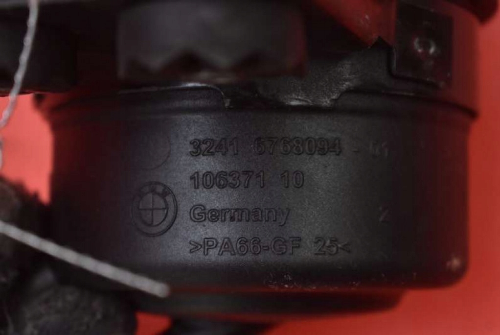 Servobehälter 6768094 BMW E90 E91 2.5xi 218 KM 04-10