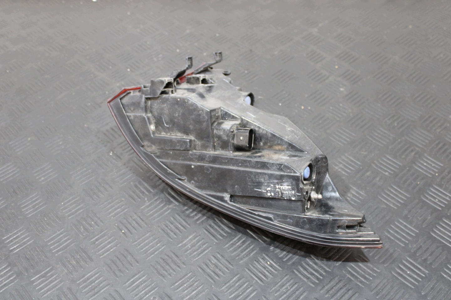 light left rear part left rear 7P5945207N PORSCHE CAYENNE II 2 7P5 LIFT