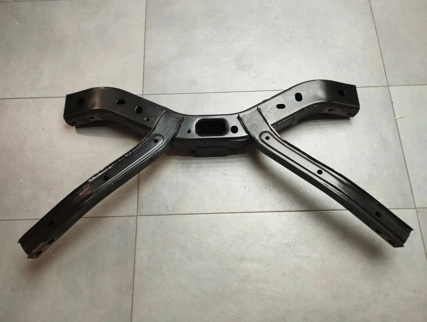 Volkswagen Amarok II 3.0 TDI sider below gearbox MB3C7S028AA