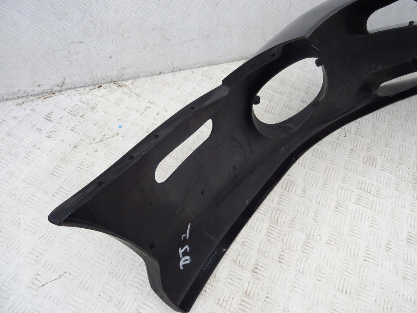 Aston Martin DB7 Vantage Volante bumper front