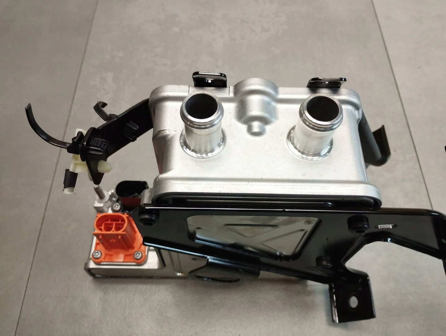 Audi Q4 e-tron WYMIENNIK CIEPLA 1EE963231