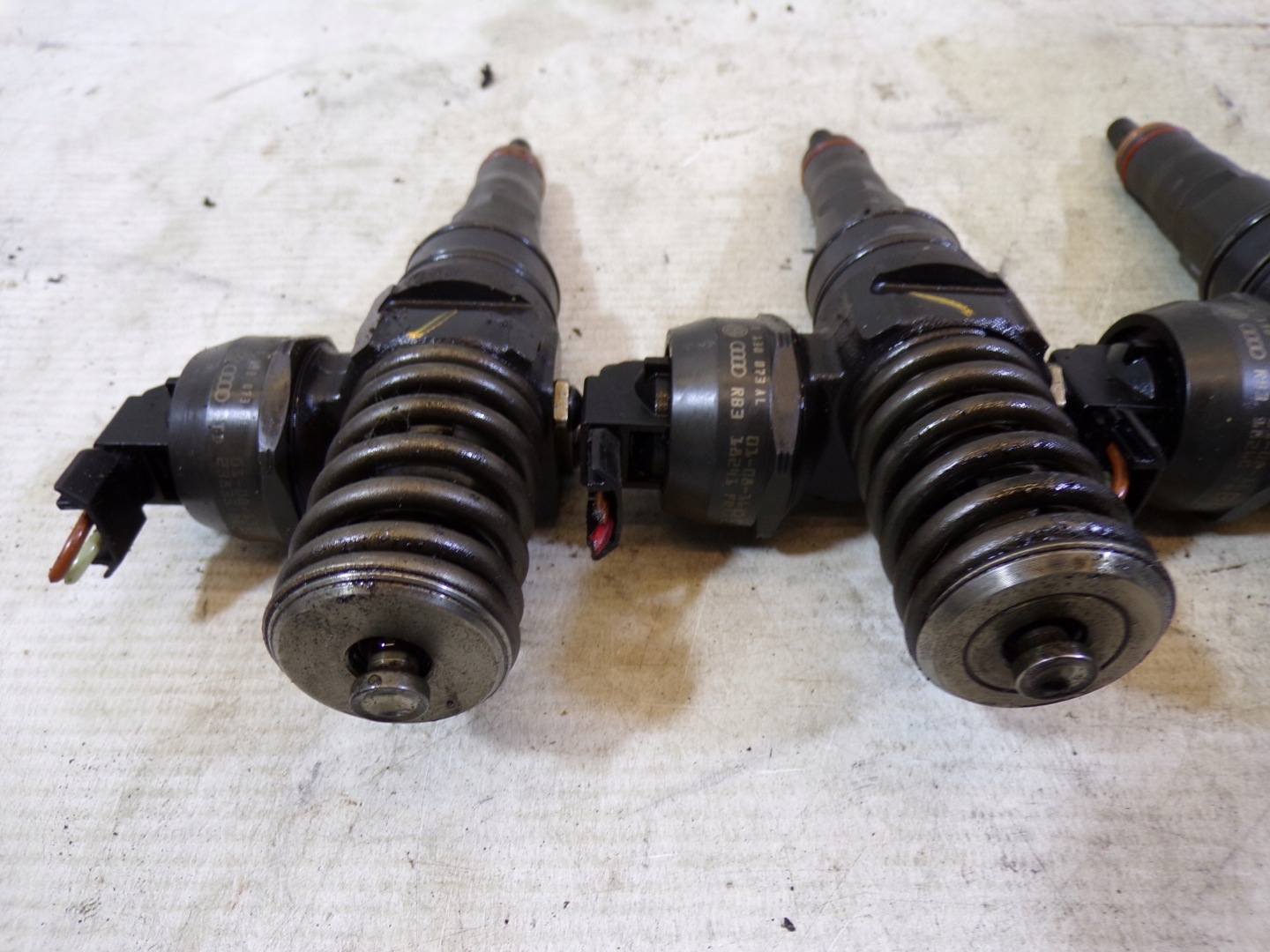 Einspritzdüsen Einspritzdüse Einspritzdüse 1.9 TDI 038130073AL (1)