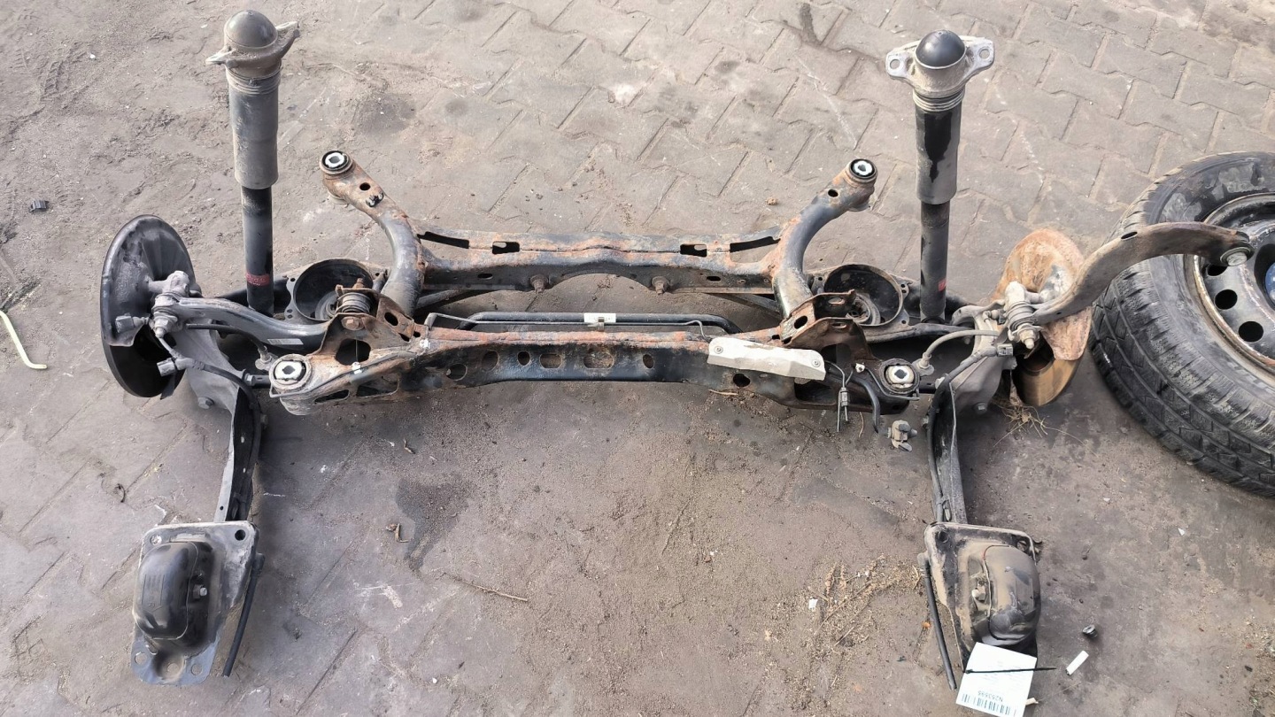 träger / Achsträger heck VOLKSWAGEN PASSAT B8 Sedan