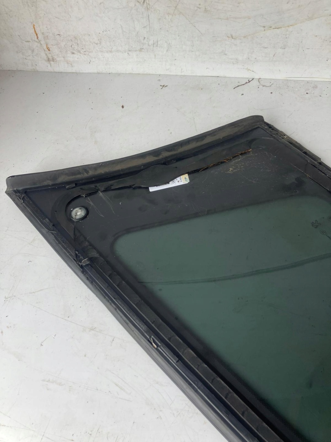 window bodywork left rear part PEUGEOT 308 T9 SW CHROM 14R