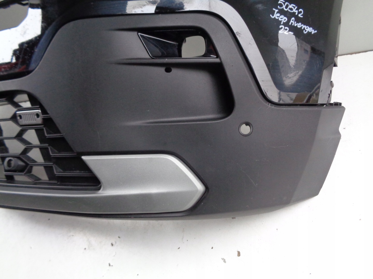 front bumper JEEP AVENGER 22- NR 50542