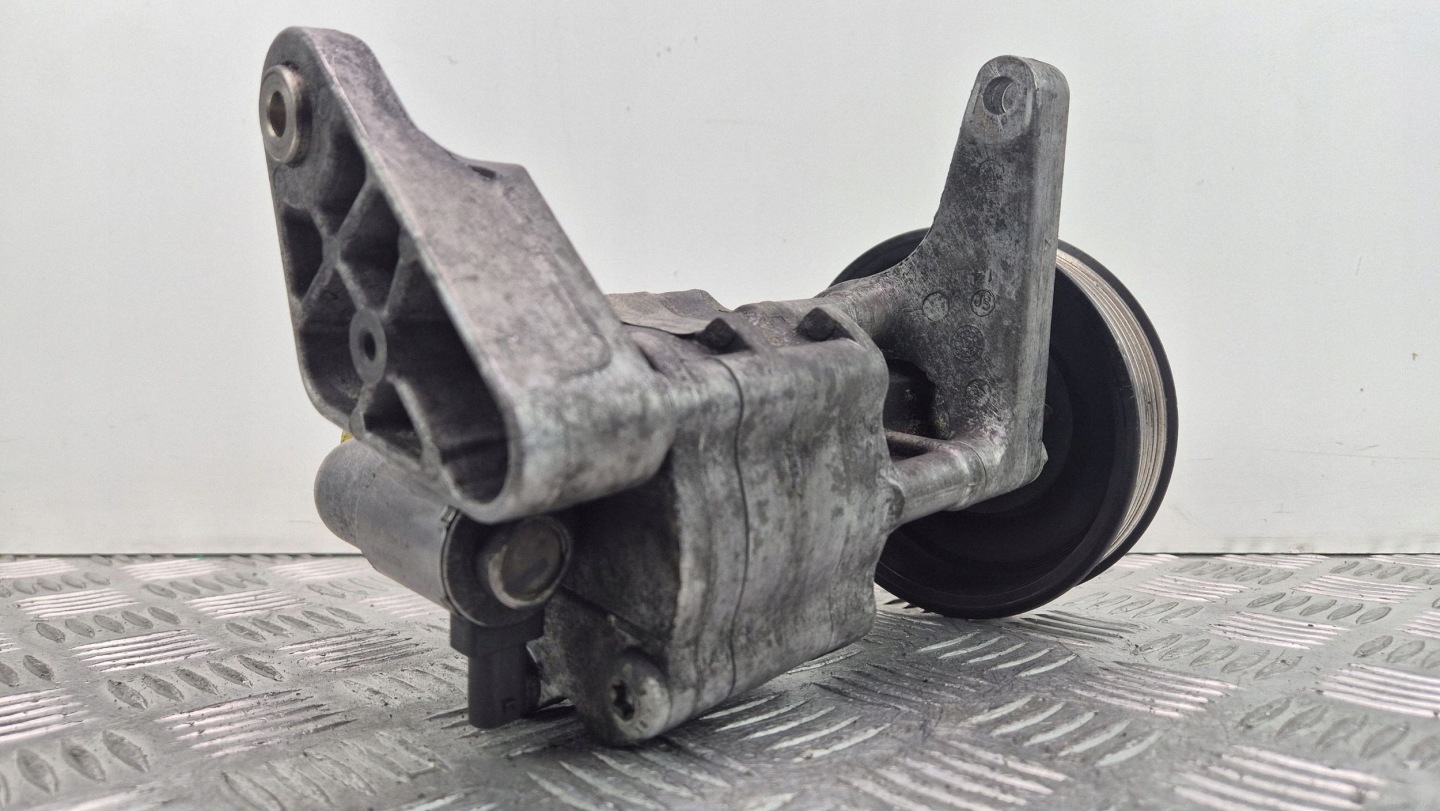 BMW X5 E70 30d servo pump 679646303 N57D30A