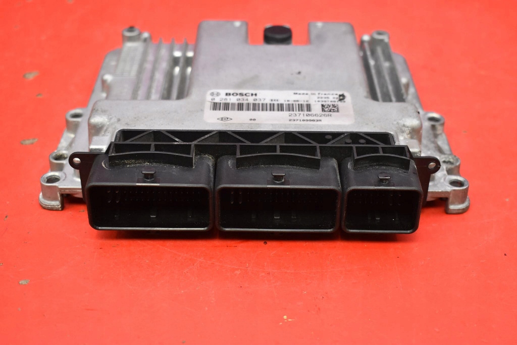 control unit computer of the engine 237106626R RENAULT TRAFIC III 1.6 DCI 95KM 14-21