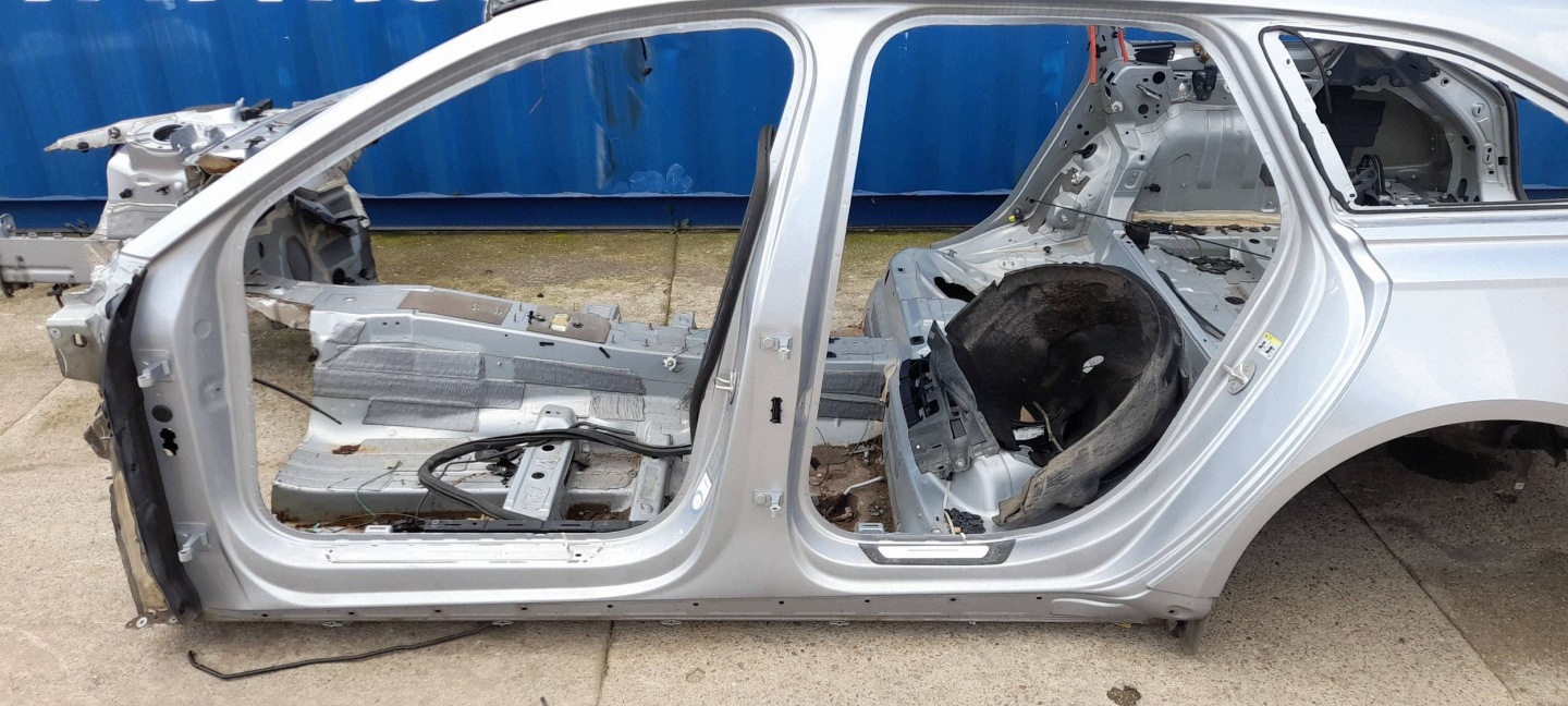 Audi RS6 C8 Bok bodywork threshold