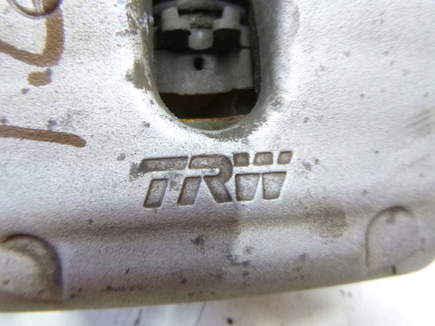 caliper brake rear part left MERCEDES W176 2017r. TRW