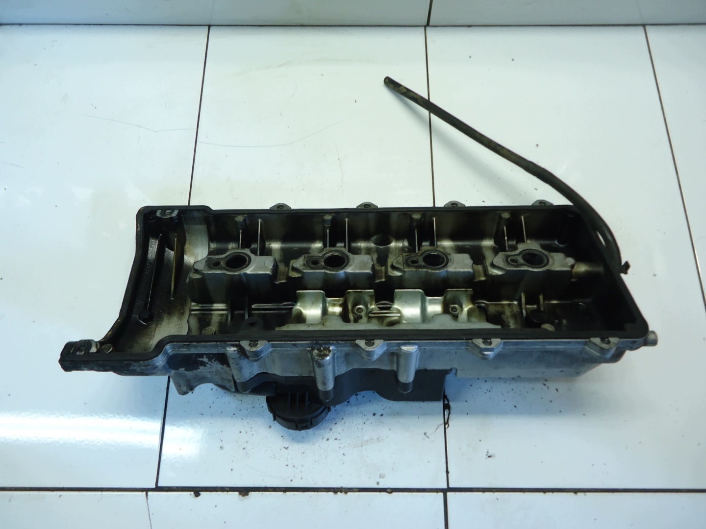 MERCEDES VITO W639 2.2CDI Abdeckung der Ventile A6460101830