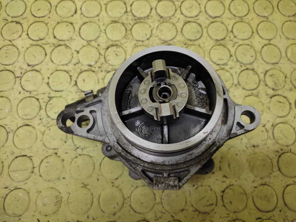 BMW E46 2.0 D Pompa VACUM 96110885