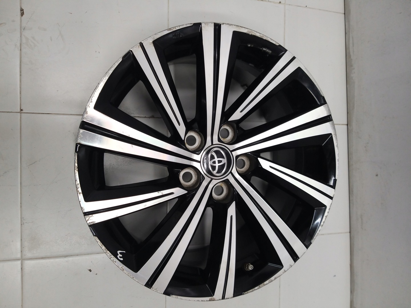 TOYOTA COROLLA E21 LIFT disk hliníkový R 17 7.5J ET40