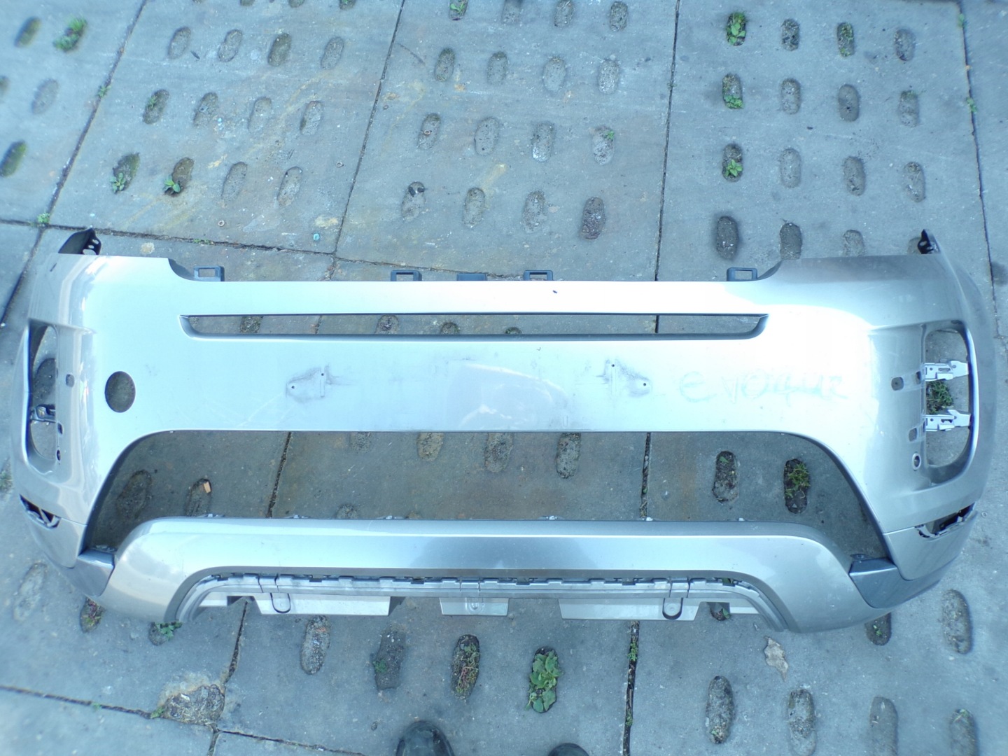 front bumper front RANGE ROVER EVOQUE II R-DYNAMIC