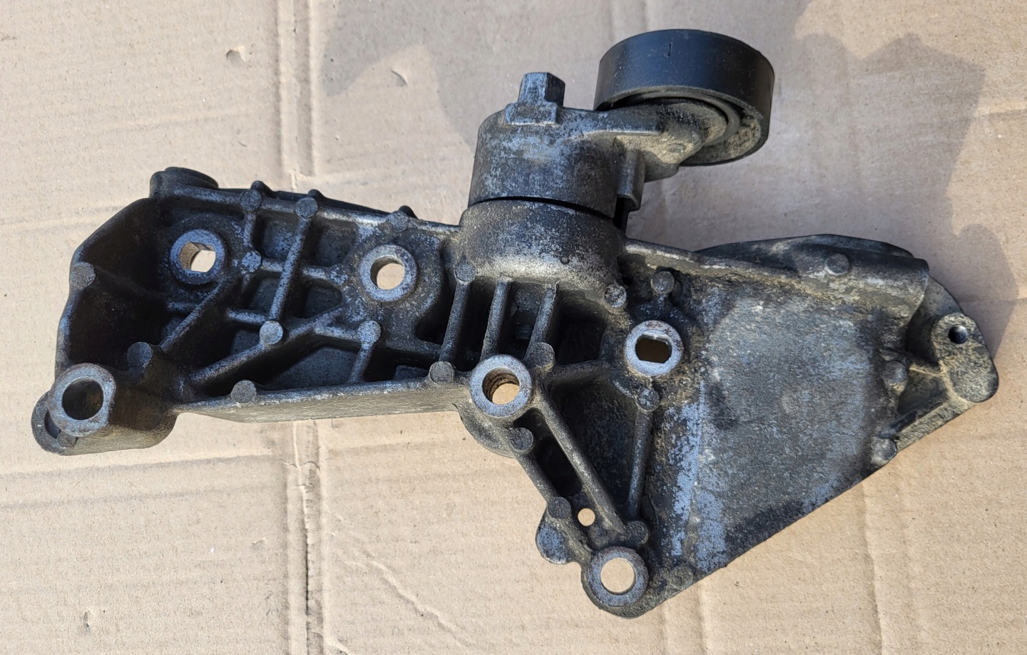 Supporto alternatore RENAULT KANGOO e 1.5 DCI MEGANE OE 8200327134