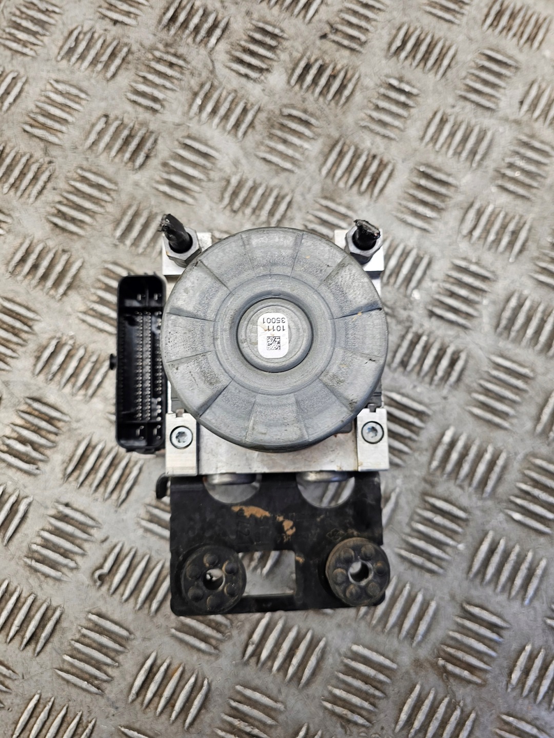 pump ABS brake 476606907R RENAULT TRAFIC III LIFT