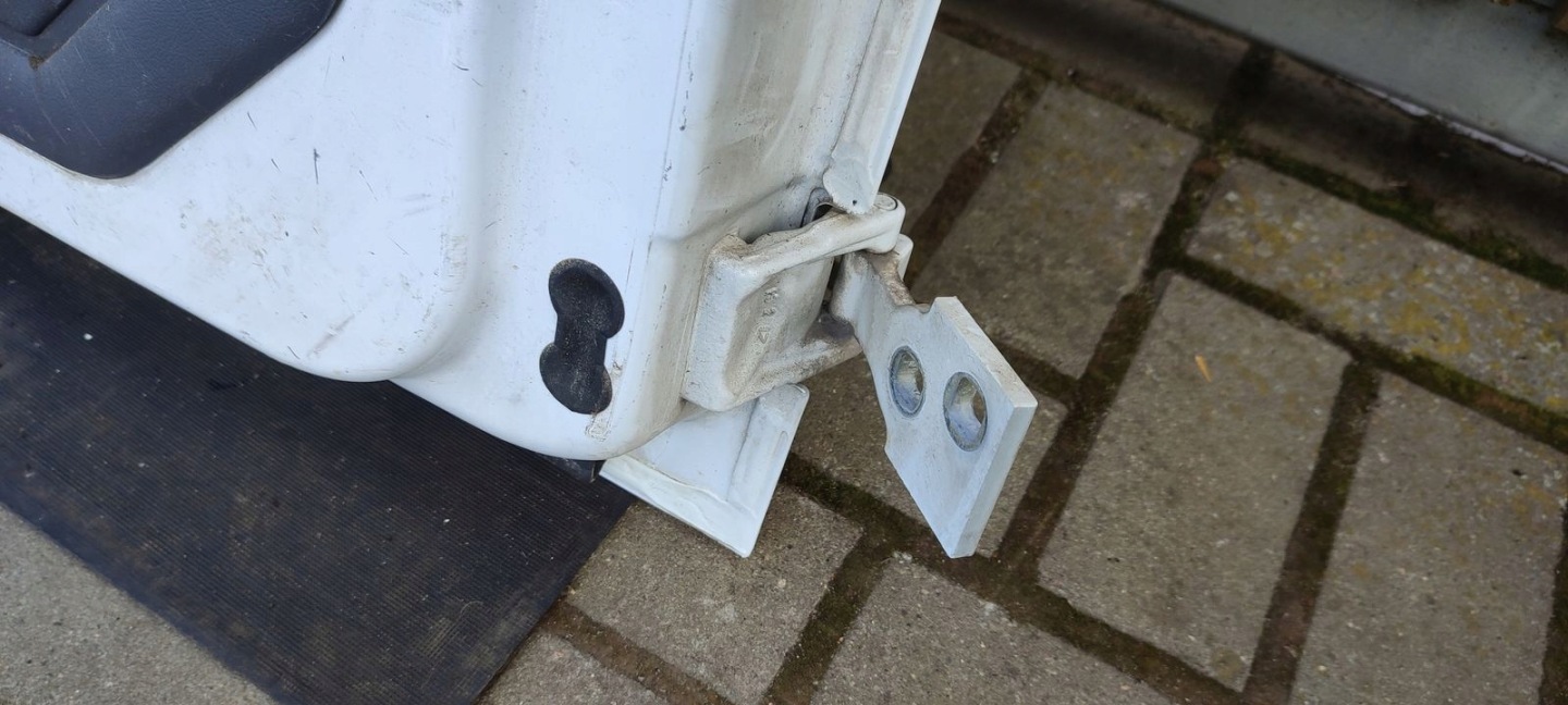 Tür heck hinten links Ford Transit Connect MK1 AA