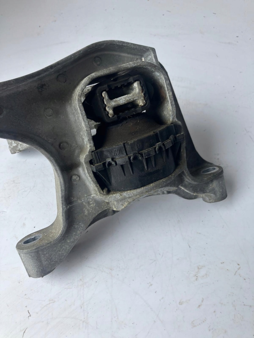 holder engine mount PEUGEOT 308 T9 1.2 THP 9800895680