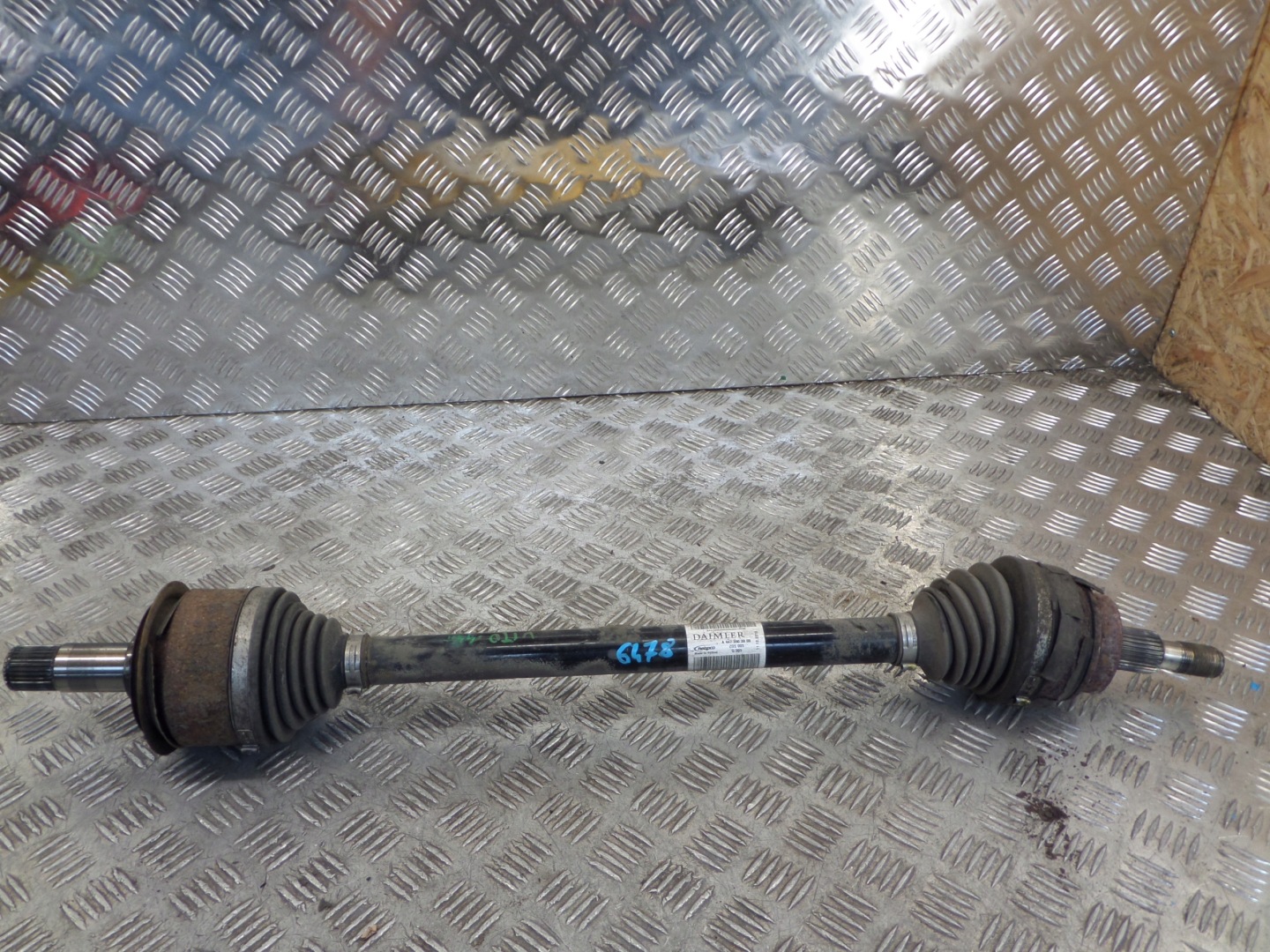 MERCEDES VITO W447 447 semi-axis rear part left right A4473503900