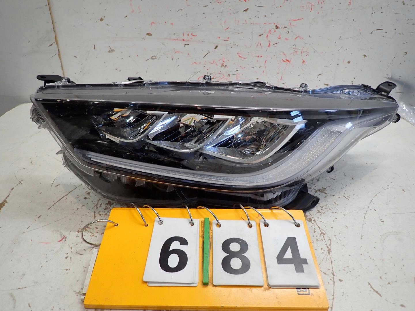 light front front left TOYOTA YARIS IV 2020- FULL LED
