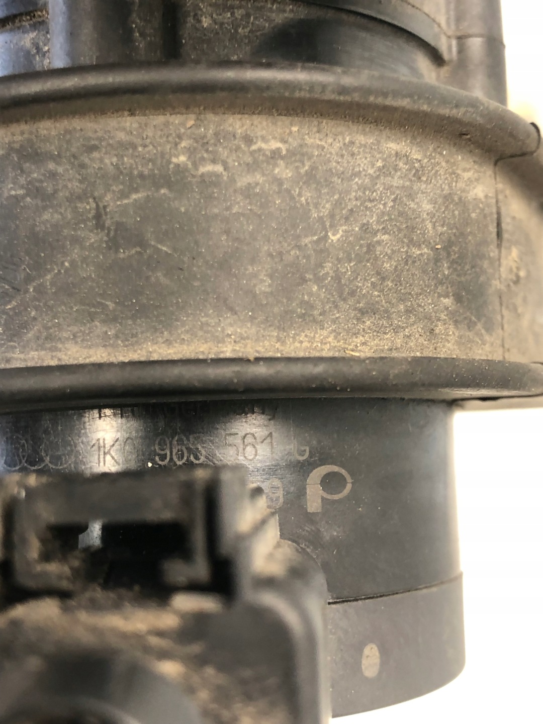 water pump AUDI A5 COUPE 1K0965561G