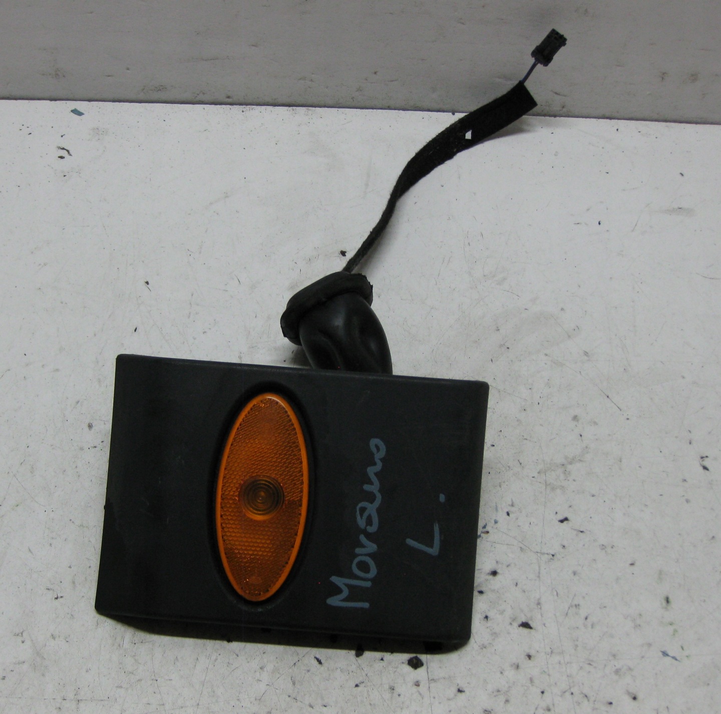 RENAULT MASTER III LIFT moulding for pillar light OBRYS 768570130R