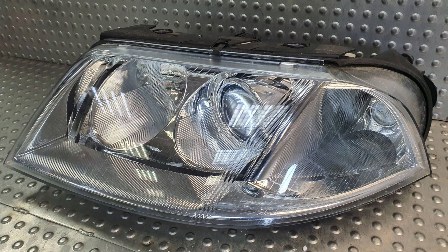 light front left VW PASSAT B5 LIFT 00- 3B0941015AR