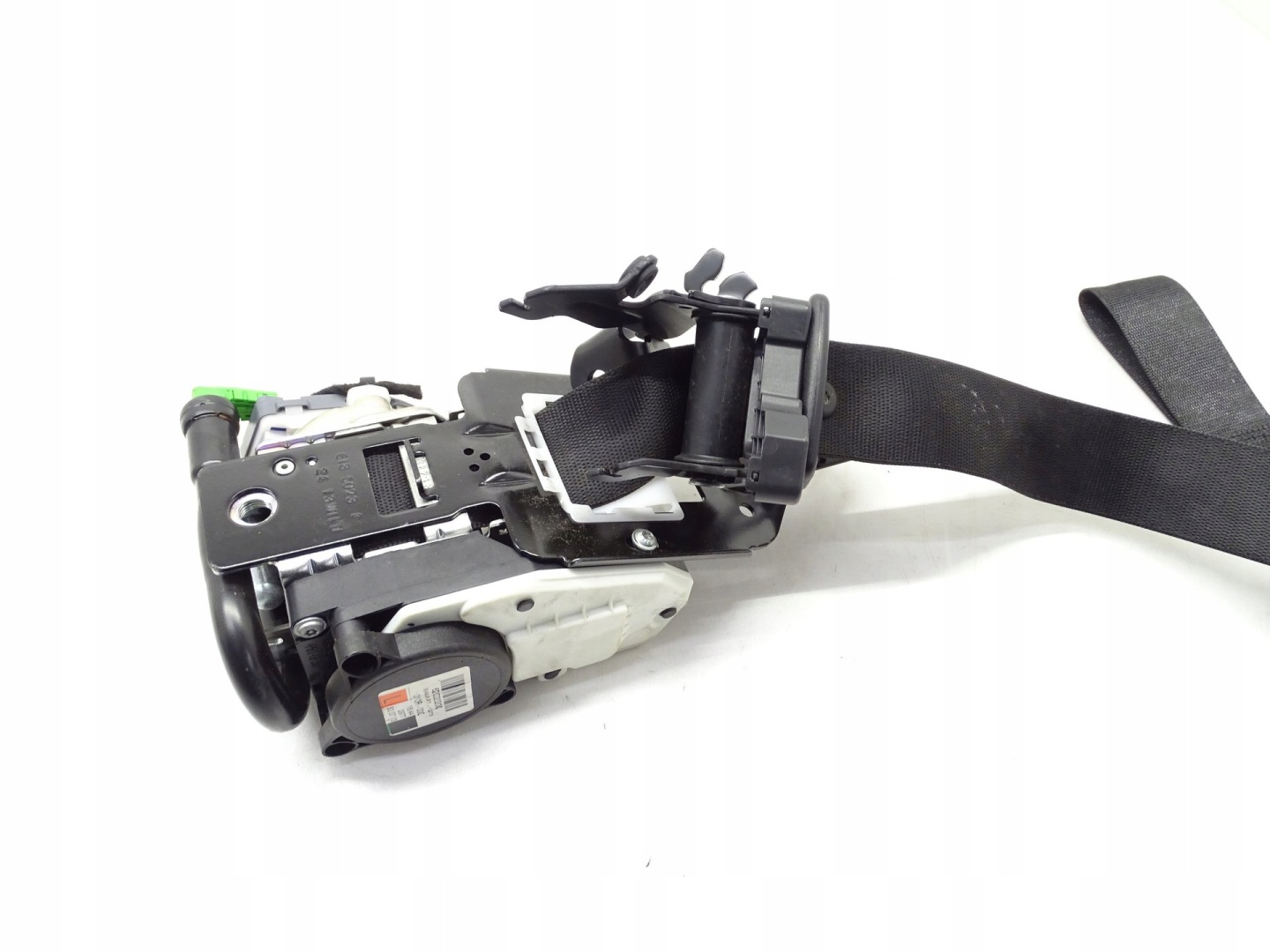 tension belt safety left front MERCEDES W207 A2078605585