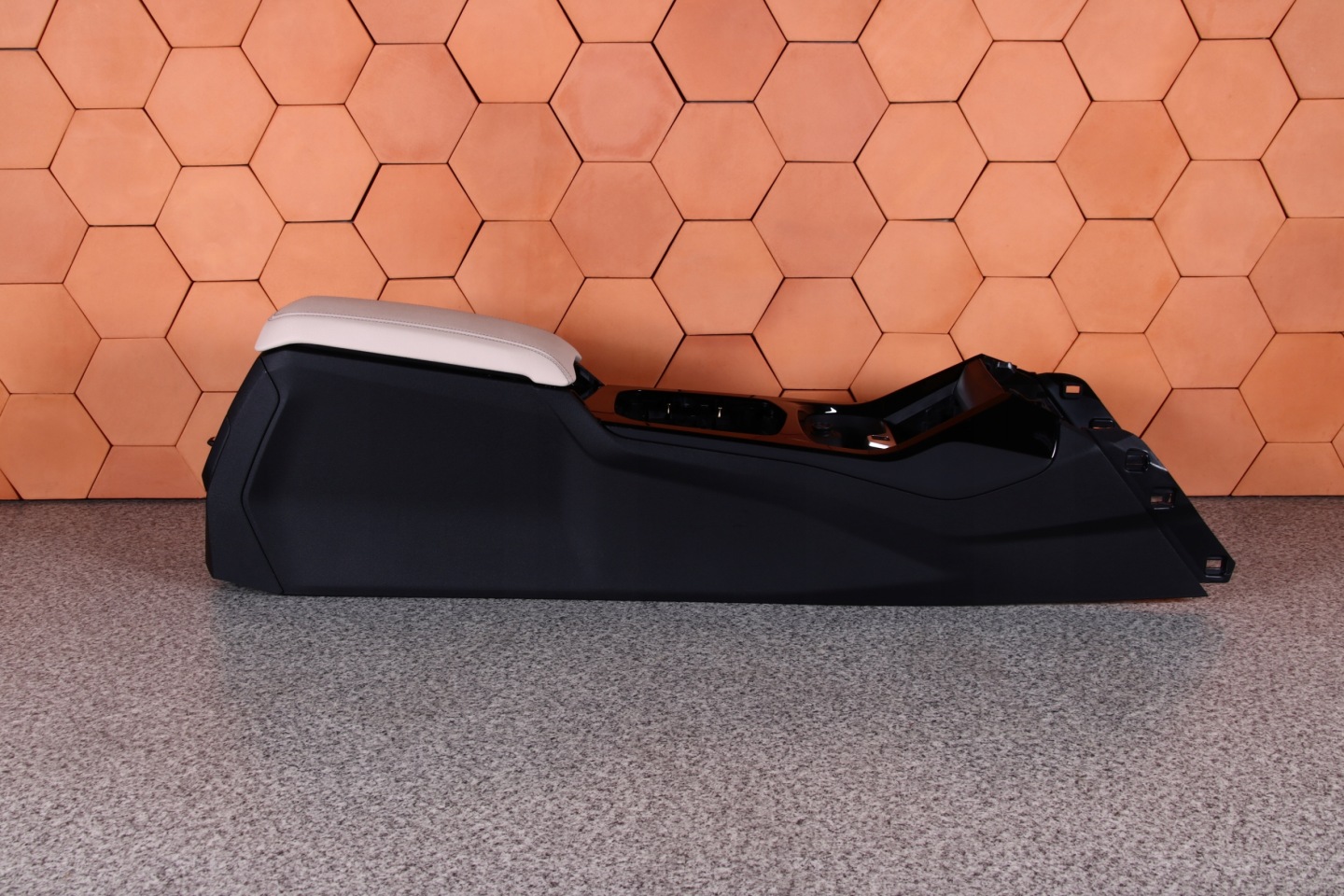 BMW F40 F44 TUNEL central armrest OYSTER