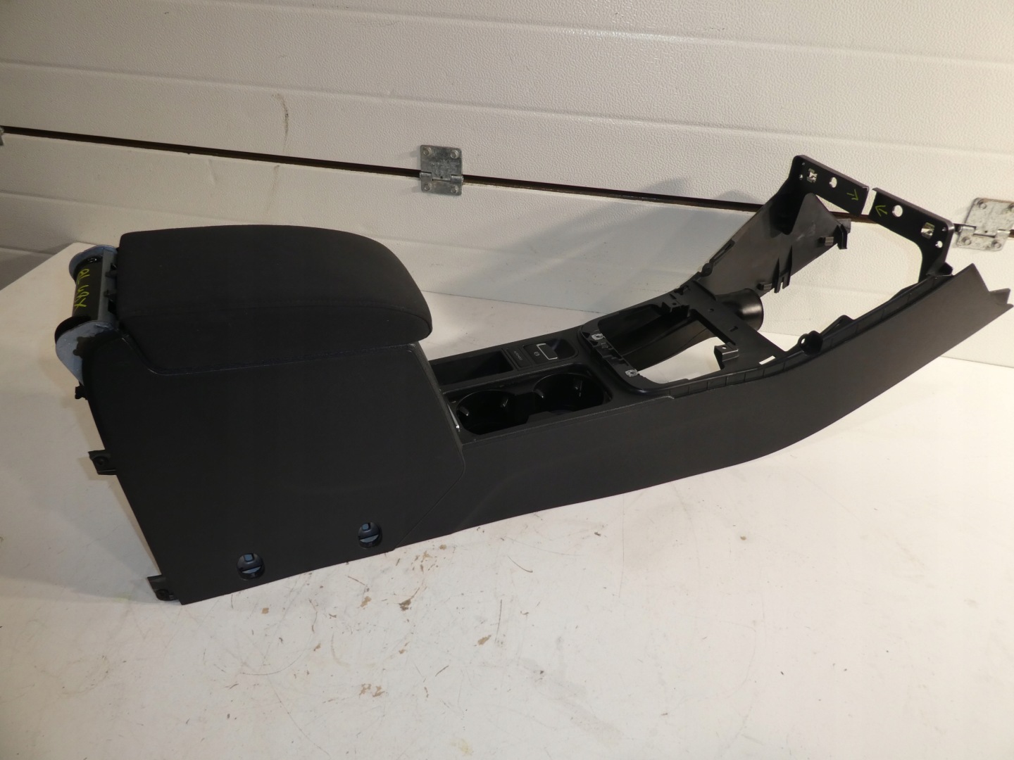 TUNEL armrest VW TIGUAN plus 5NO864251B
