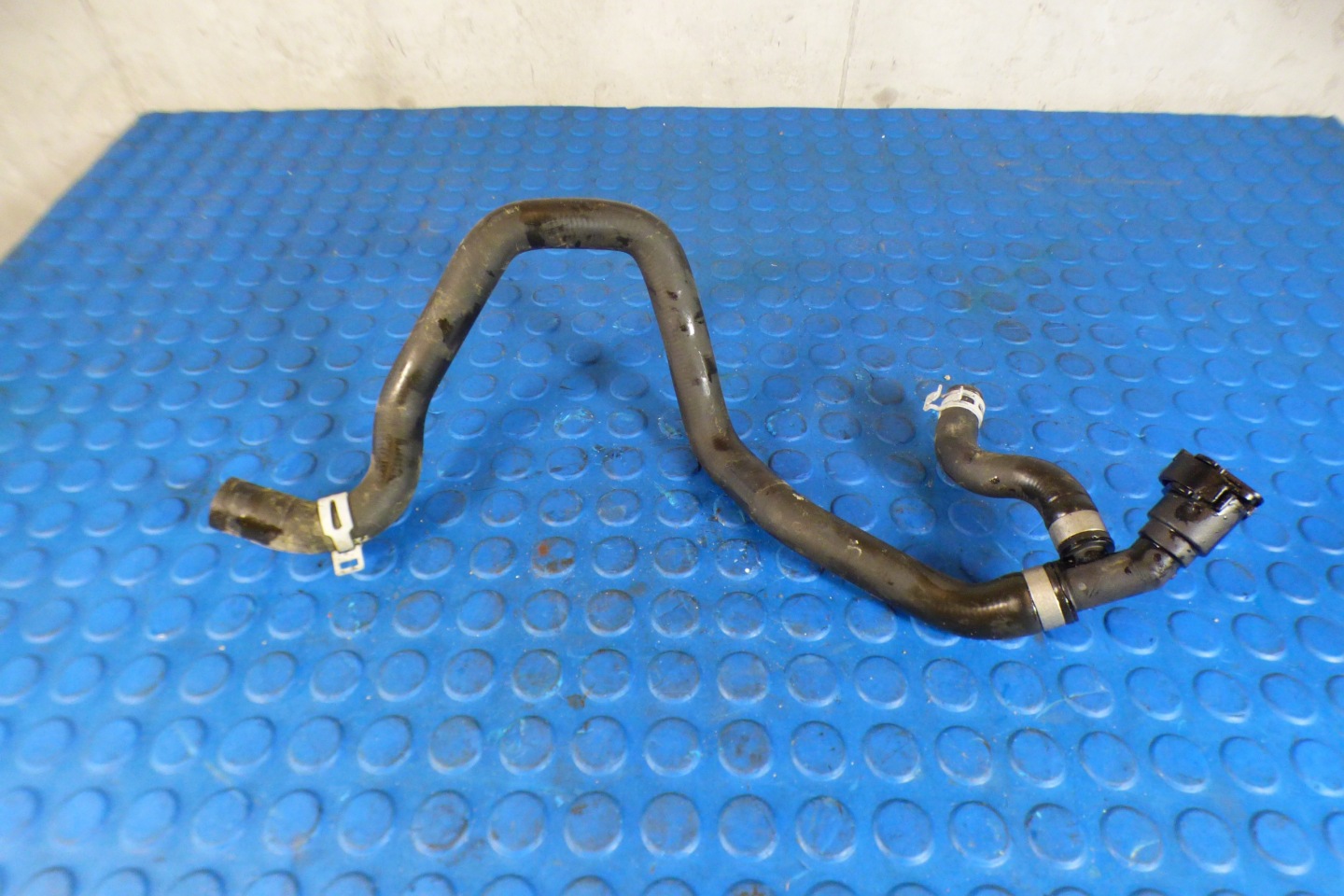 crijevo prijenos vode cieczy 32138844 st.BDB VOLVO XC60 II 2.0D